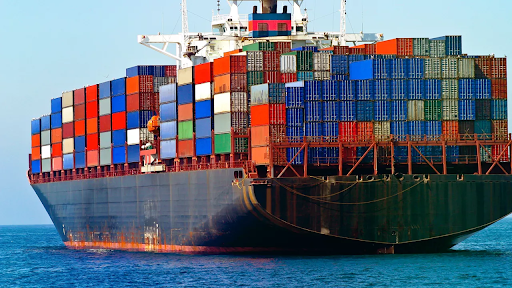 Choosing the Right Shipping Container Transport Options