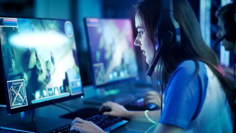 Should You Get a Gaming Laptop or Desktop? Here’s How to Decide